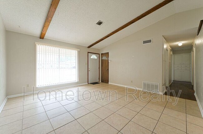 Foto del edificio - 6212 NW Ash Ave