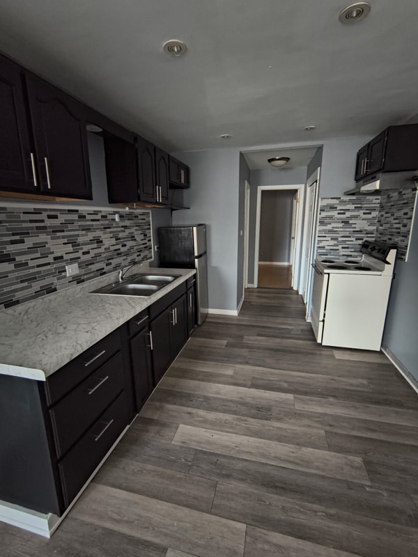 Primary Photo - 5746 W 35th St