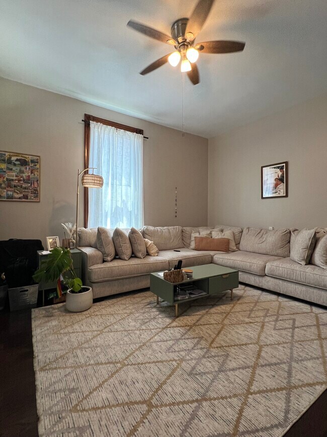 Foto del edificio - 711 Greenup St