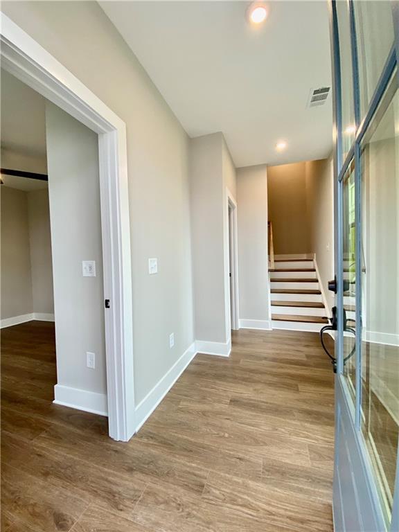 Building Photo - 1280 Longreen Ter NW