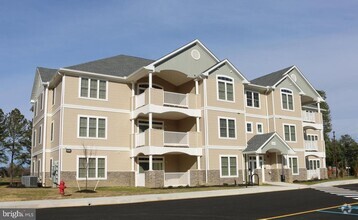 Building Photo - 1665 Kenton Rd
