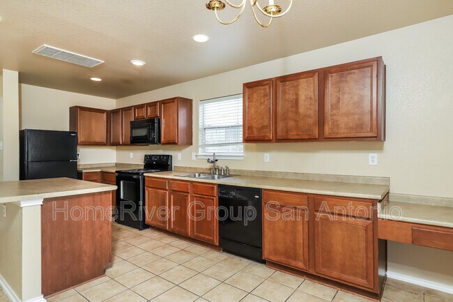 Building Photo - 7810 Eastbrook Farm