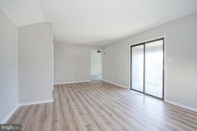 Building Photo - 40 Tansboro Rd