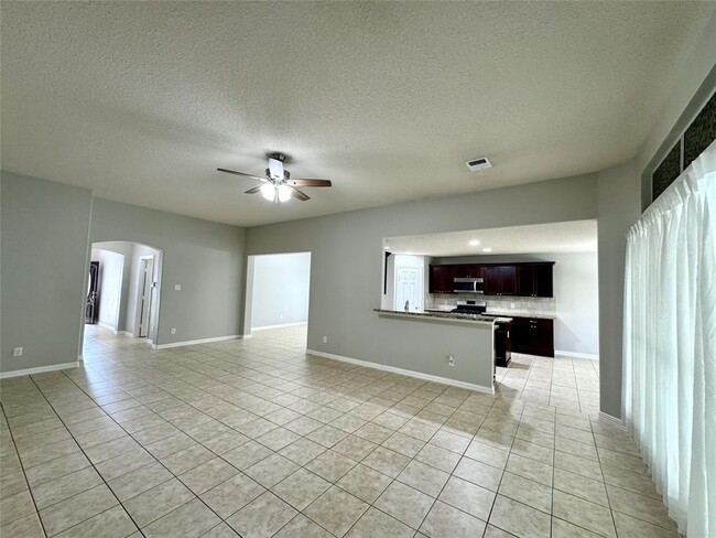 Foto del edificio - 5706 Painted Trail Dr