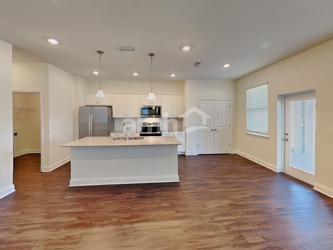 Building Photo - 2521 Sunrise Lndg Lp