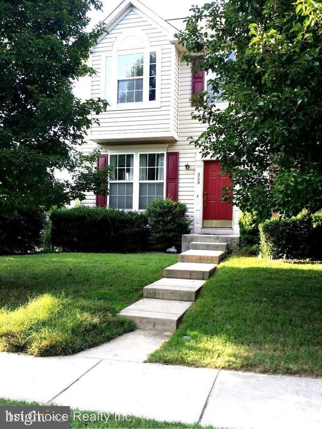 Primary Photo - 2 br, 2.5 bath House - 260 Seneca Terrace