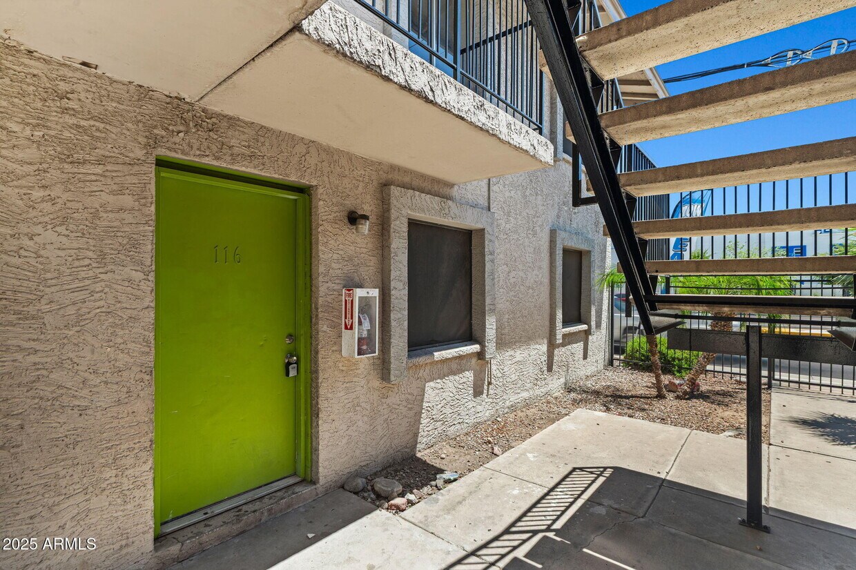 Foto principal - 2848 E Greenway Rd
