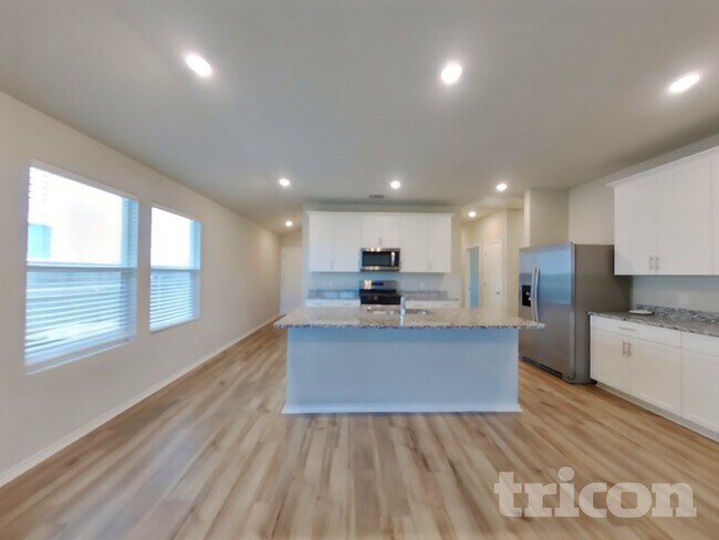 Foto del edificio - 5116 Saddle Clb Dr