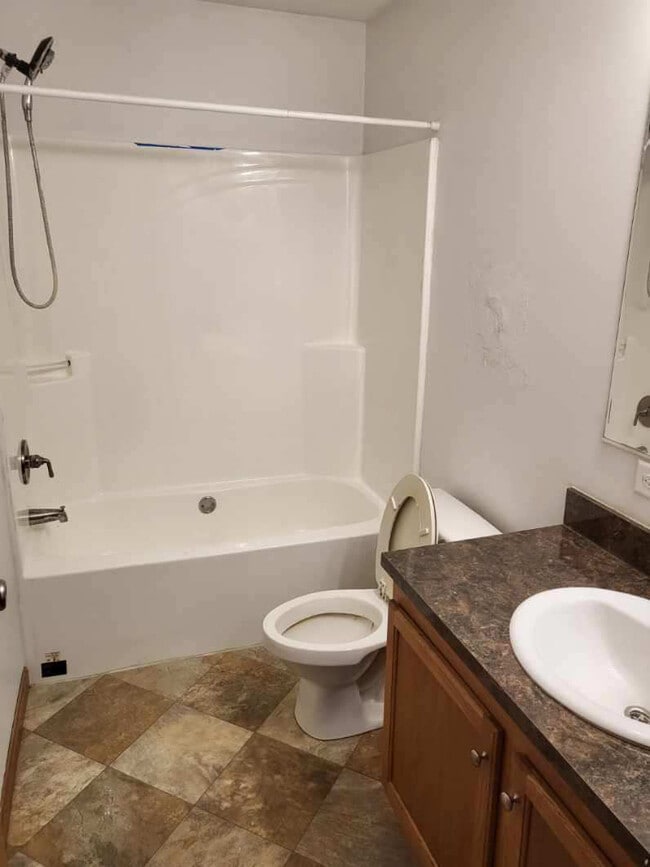 Foto del edificio - 2642 Hillside Dr