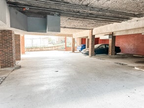 Building Photo - 1211 Highland Ave