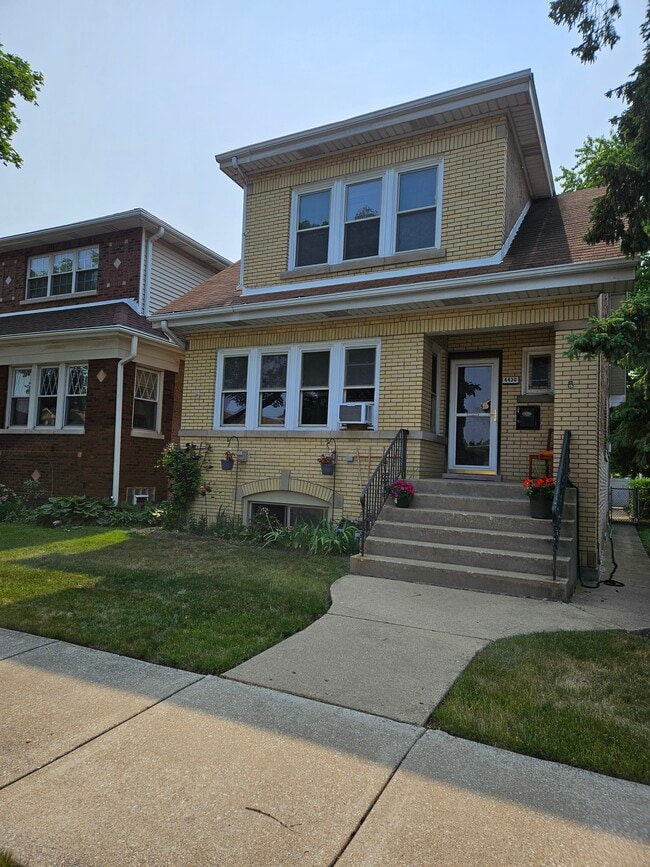 Building Photo - 4430 N Monitor Ave