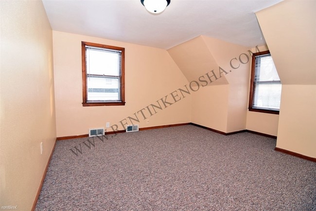 Building Photo - 4417 19th Ave