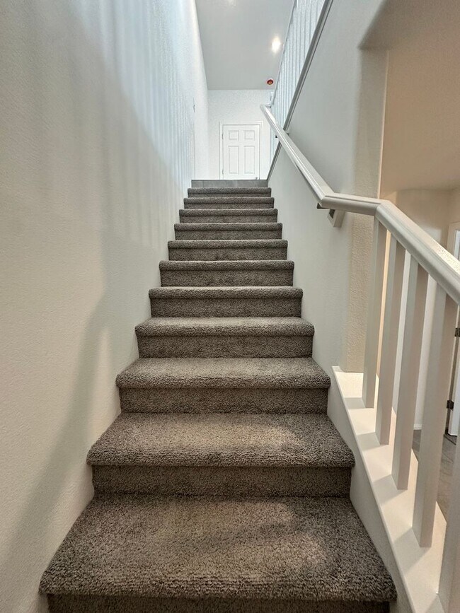 Foto del edificio - COMING SOON!!  New Construction, 3 Bed, 2 Bath Townhome in Union Square