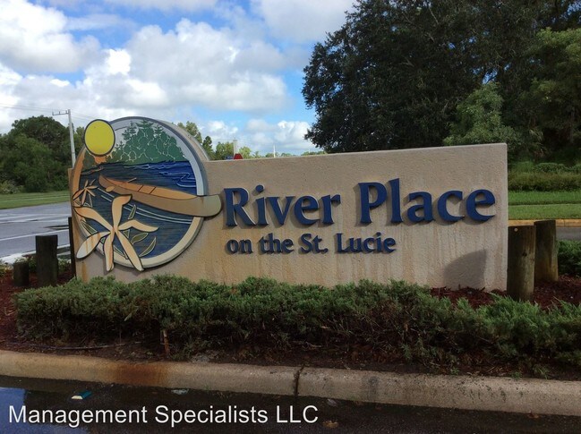 Foto del edificio - 3 br, 2 bath House - 625 NE Moss Rose Place