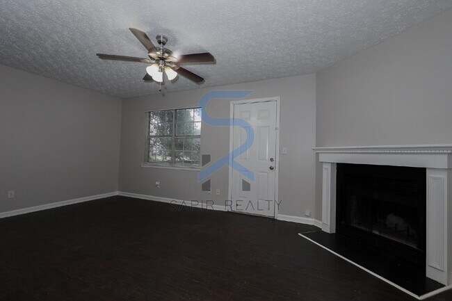 Building Photo - Move-In Special!  Move in on or before January 15th  and receive a $500 discount on your first mo...