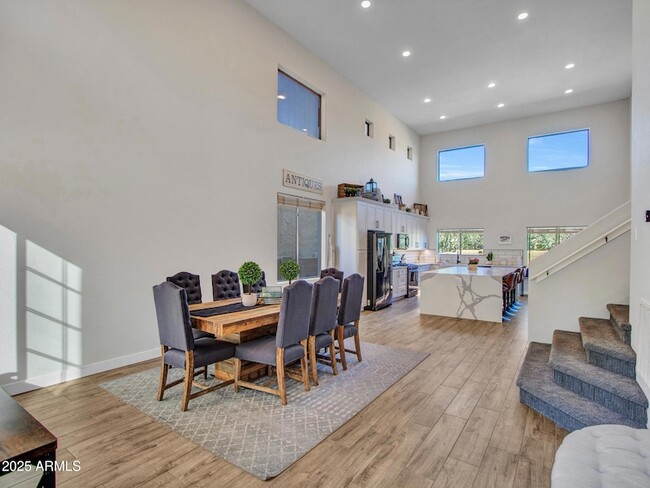 Building Photo - 4326 W Kenai Dr