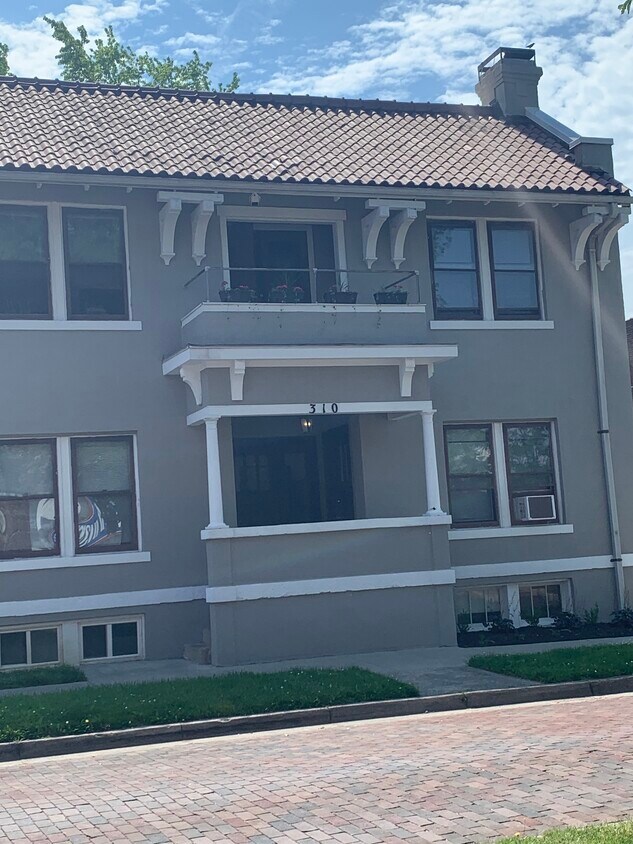 310 S Patterson Blvd, Dayton, OH 45402 Apartments at 310 S Patterson