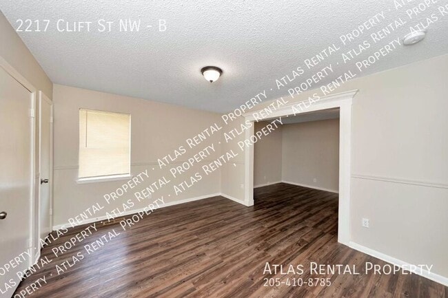 Building Photo - 2217 Clift St NW