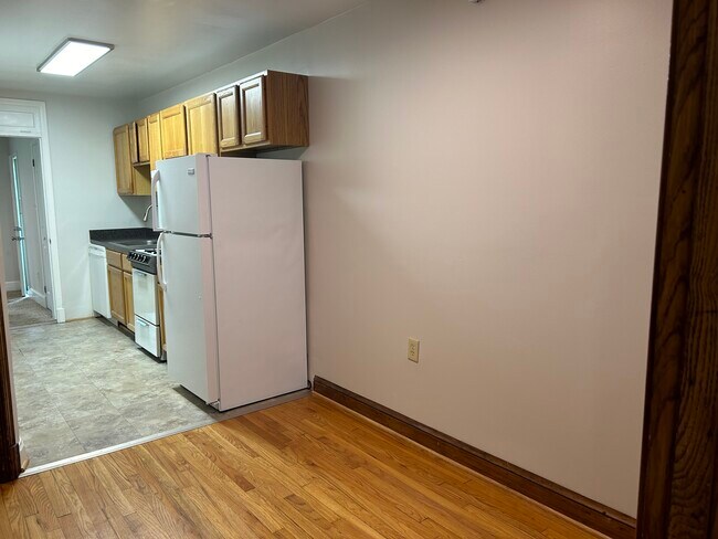 Foto del edificio - 2228 40th Pl NW