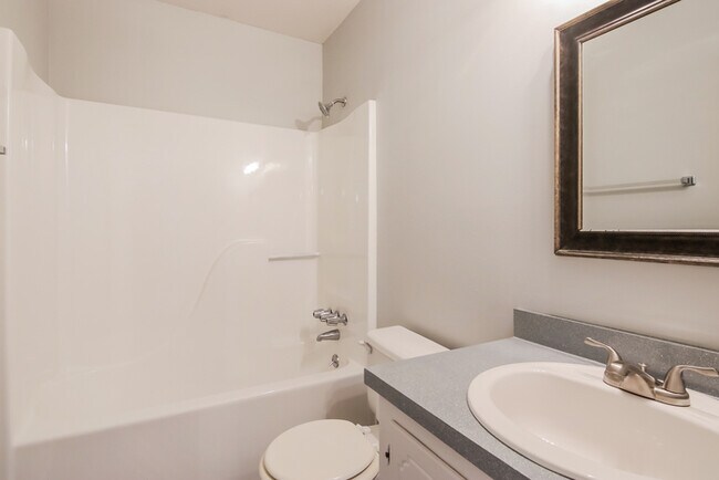 Foto del edificio - Charming 3 Bedroom in Hopkins!