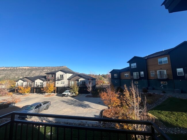 Building Photo - 180 Metz Ln