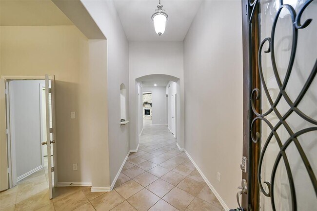 Foto del edificio - 2718 Misty Laurel Ct