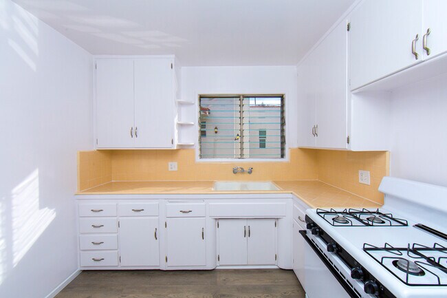 Foto del edificio - 1483 Rexford Dr