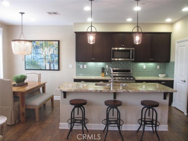 Foto del edificio - 44021 Arcadia Ct