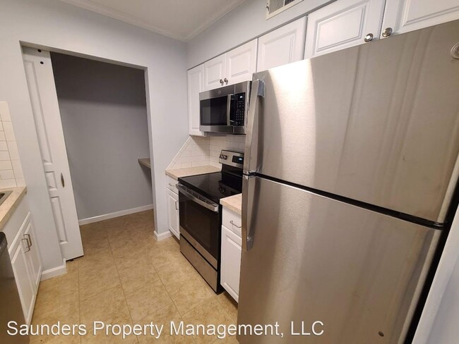Building Photo - 3 br, 2 bath House - 2727 Reynolds Park Road