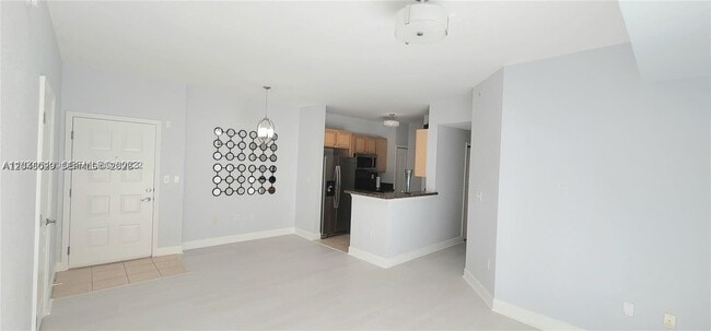 Building Photo - 6001 SW 70th St