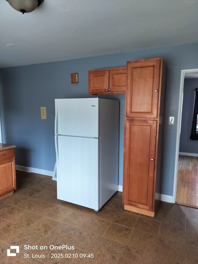 Building Photo - 9730 Millburn Dr