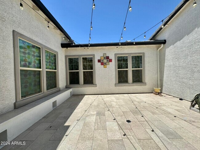 Building Photo - 3453 E Aloe Dr