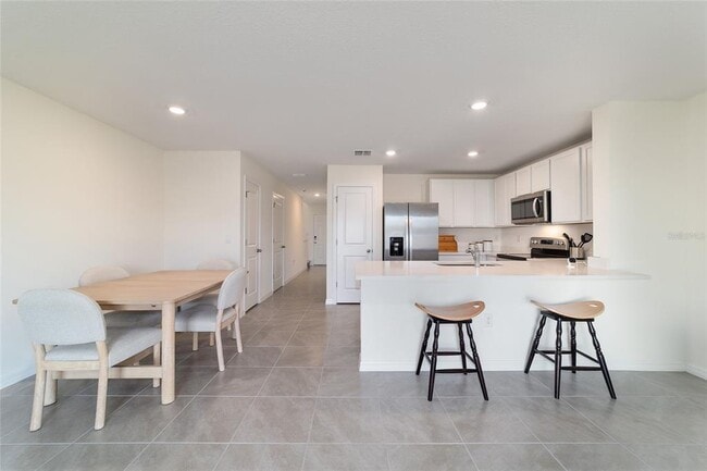 Building Photo - 6677 SW 81st Lp