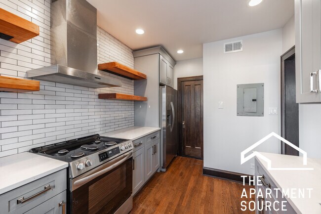 Foto del edificio - 2626 W Devon Ave