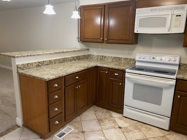 Kitchen - 411 E Highline Cir