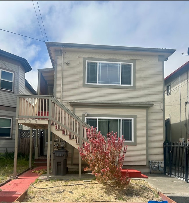 Photo - 725 44th St Apartment