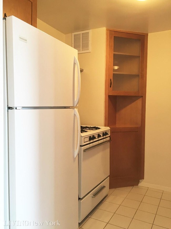 Foto del edificio - 401 E 89th St