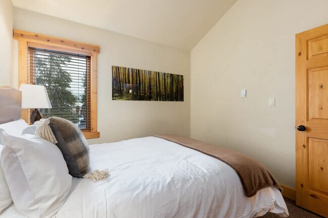 Foto del edificio - 500-504 4 O'Clock Rd