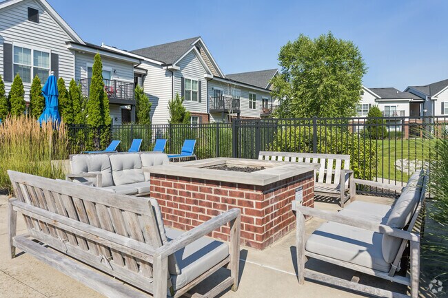 Outdoor Patio And Fireplace - Grafton Park