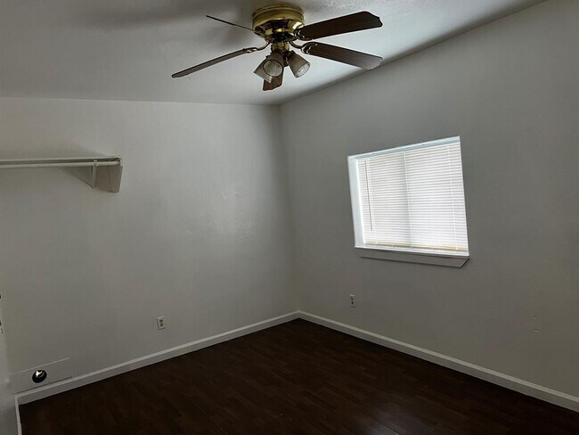 Foto del edificio - 4817 12th Unit A St