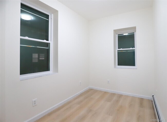 Foto del edificio - 99-11 39th Ave