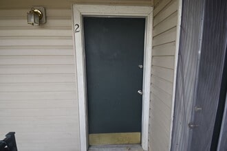 Building Photo - 6747 Quail Hollow Ct