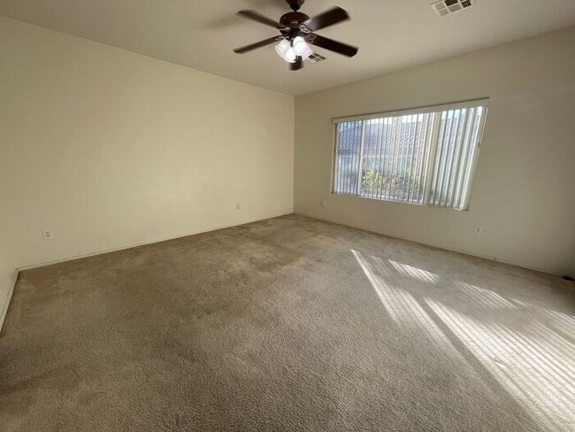 Building Photo - **14 days FREE from date of approval** Thi...
