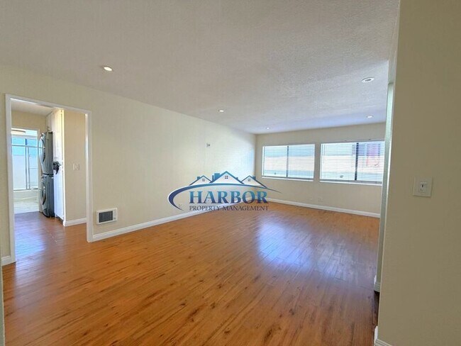 Foto del edificio - 1166 W 22nd St