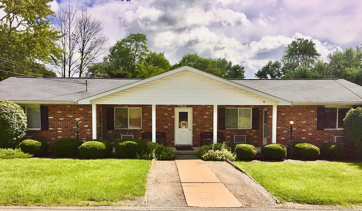 Front view - 935 Gasche St