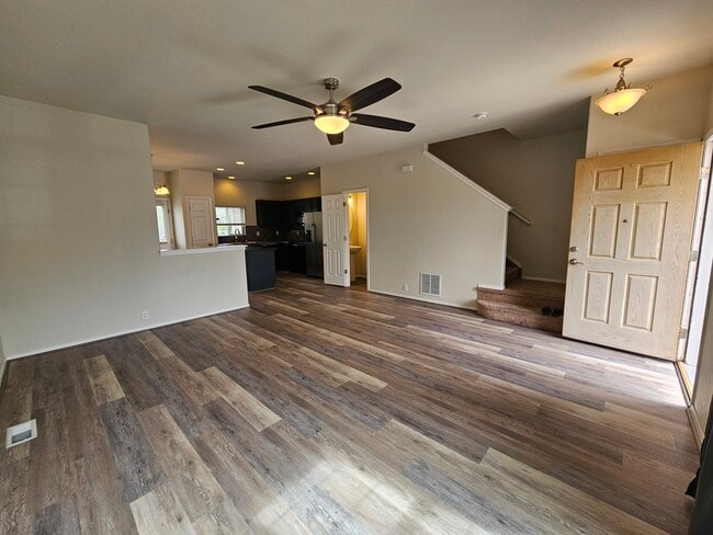 Building Photo - 7243 Country Side Grv