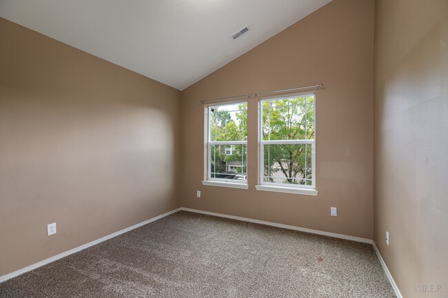 Building Photo - 58992 Greenbrier Loop