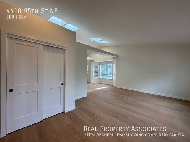 Building Photo - 4410 95th St NE