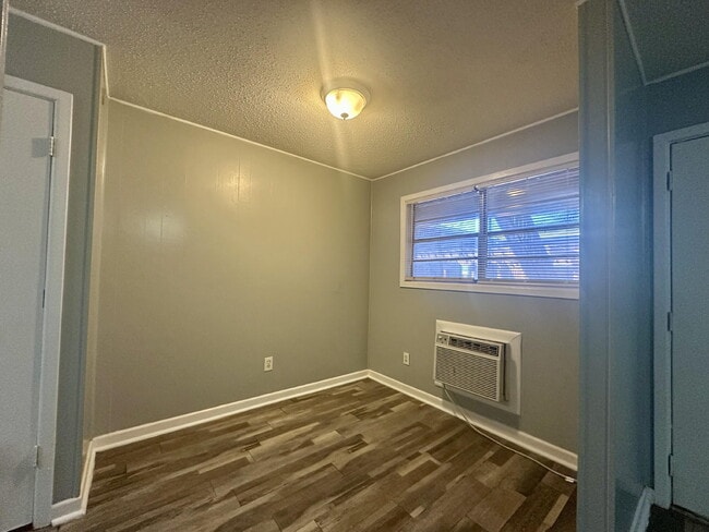 Building Photo - 1809 14th St