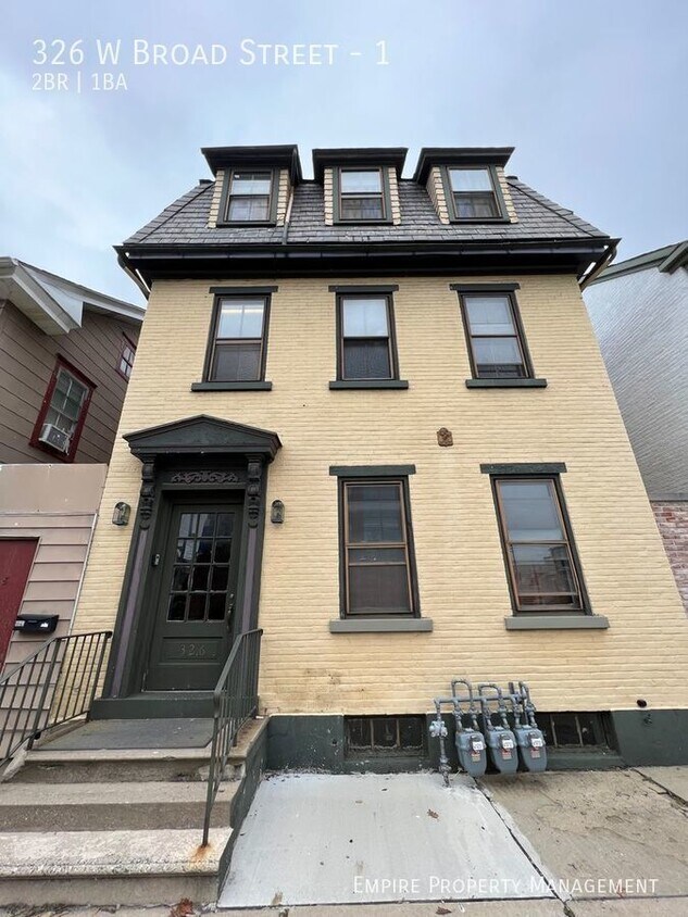 Primary Photo - First floor: 2 Bedroom/ 1 Bathroom in Beth...